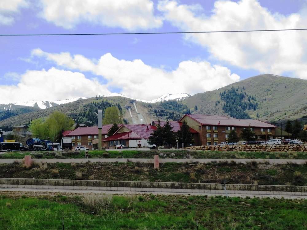 Image of Best Western Plus Landmark Inn
