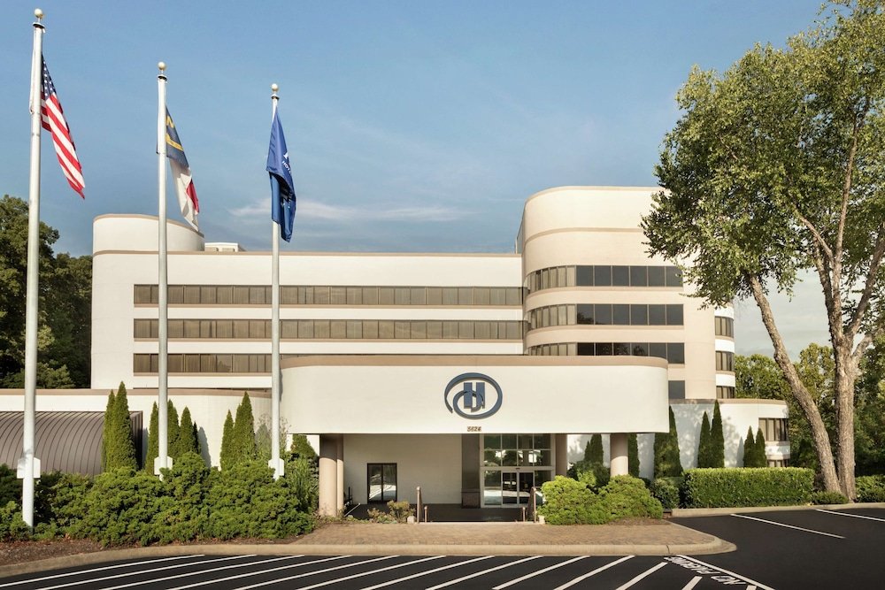 Image of Hilton Charlotte Executive Park