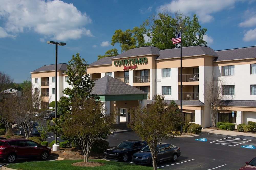 Image of Courtyard by Marriott Charlotte Lake Norman