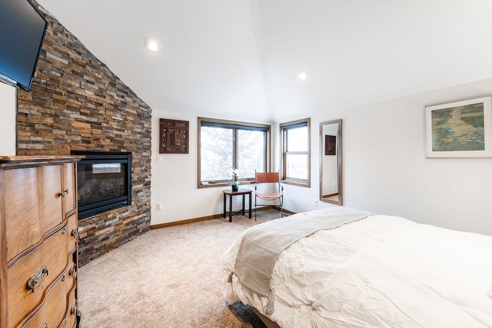 Image of 1212 Empire Avenue 4 Bedroom Home