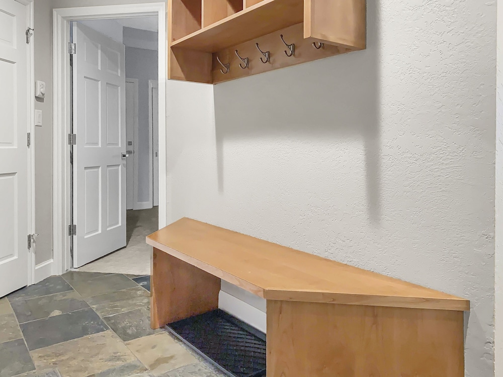 Image of B11 Powder Run 2 Bedroom Condo by RedAwning