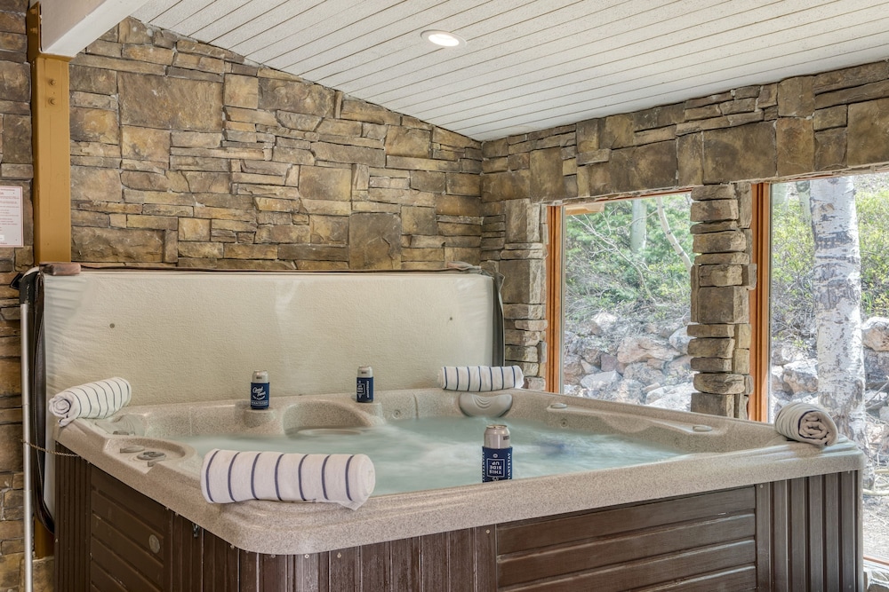 Image of Deer Valley Delight by Avantstay Deer Valley Retreat Spa